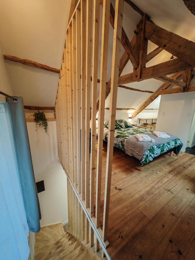 A La Memoire De Merlin & Spa Saint-Malon-sur-Mel Exterior foto