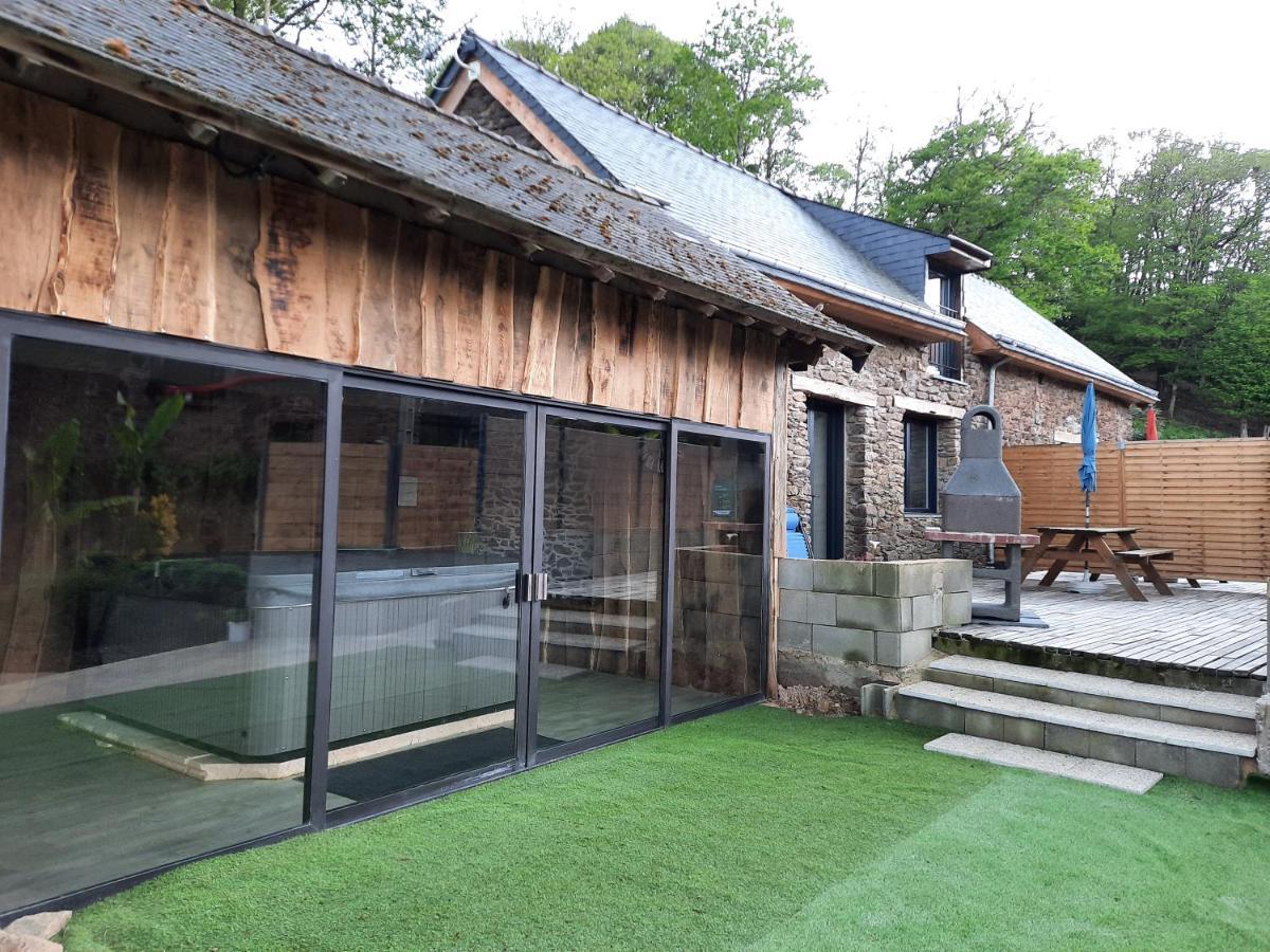 A La Memoire De Merlin & Spa Saint-Malon-sur-Mel Exterior foto